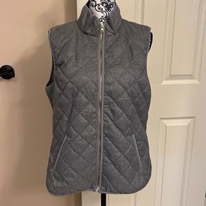 NWOT Old Navy quilted vest.